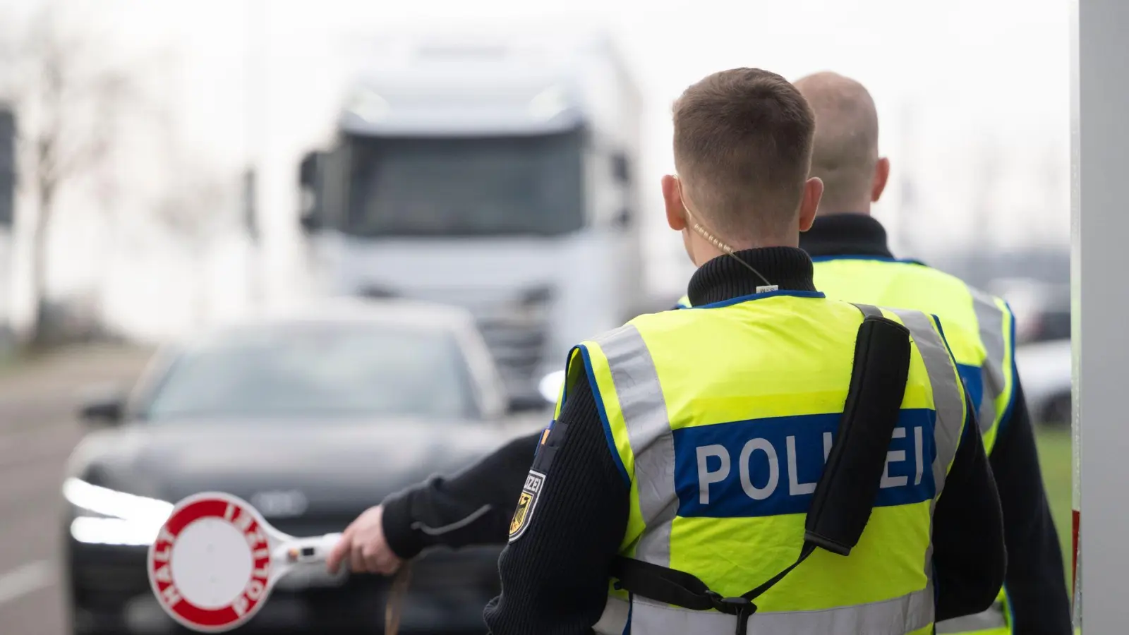 Ob und wann die europäische Asylreform auch zum Ende der deutschen Grenzkontrollen führen wird, ist offen. (Archivbild)  (Foto: Marijan Murat/dpa)