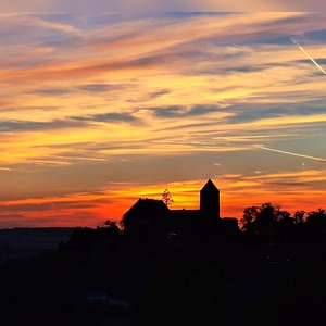 Burg Colmber im Abendrot  (Foto: Harmens Karg)