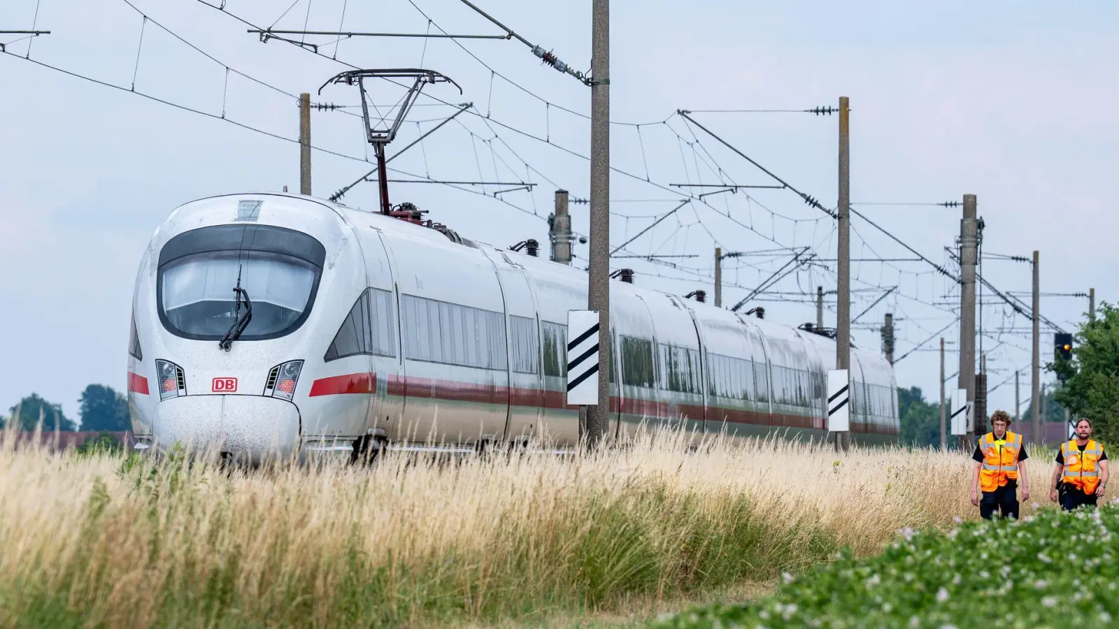 Mehrere Menschen wurden bei dem Angriff verletzt. (Archivfoto) (Foto: Armin Weigel/dpa)