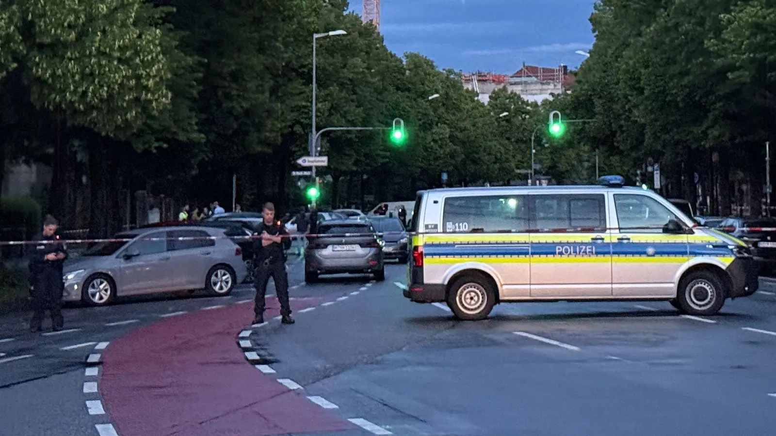 Die Polizei sperrte den Tatort ab. (Archivbild) (Foto: - Paul/Vifogra/dpa)