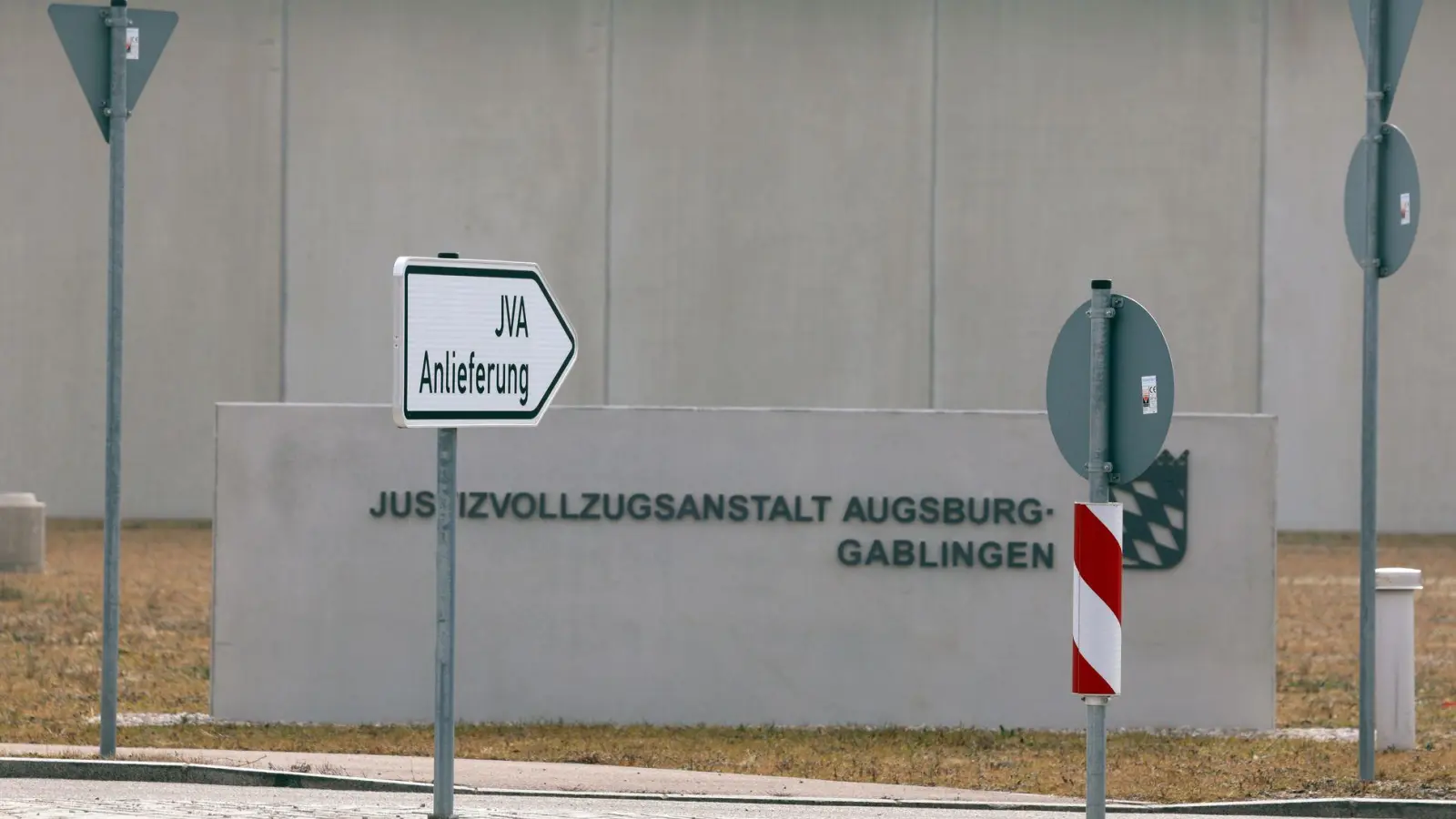 Die Augsburger Staatsanwaltschaft ermittelt seit einiger Zeit wegen verschiedener Vorwürfe gegen mehr als ein Dutzend Justizbedienstete aus Gablingen. (Archivbild) (Foto: Karl-Josef Hildenbrand/dpa)
