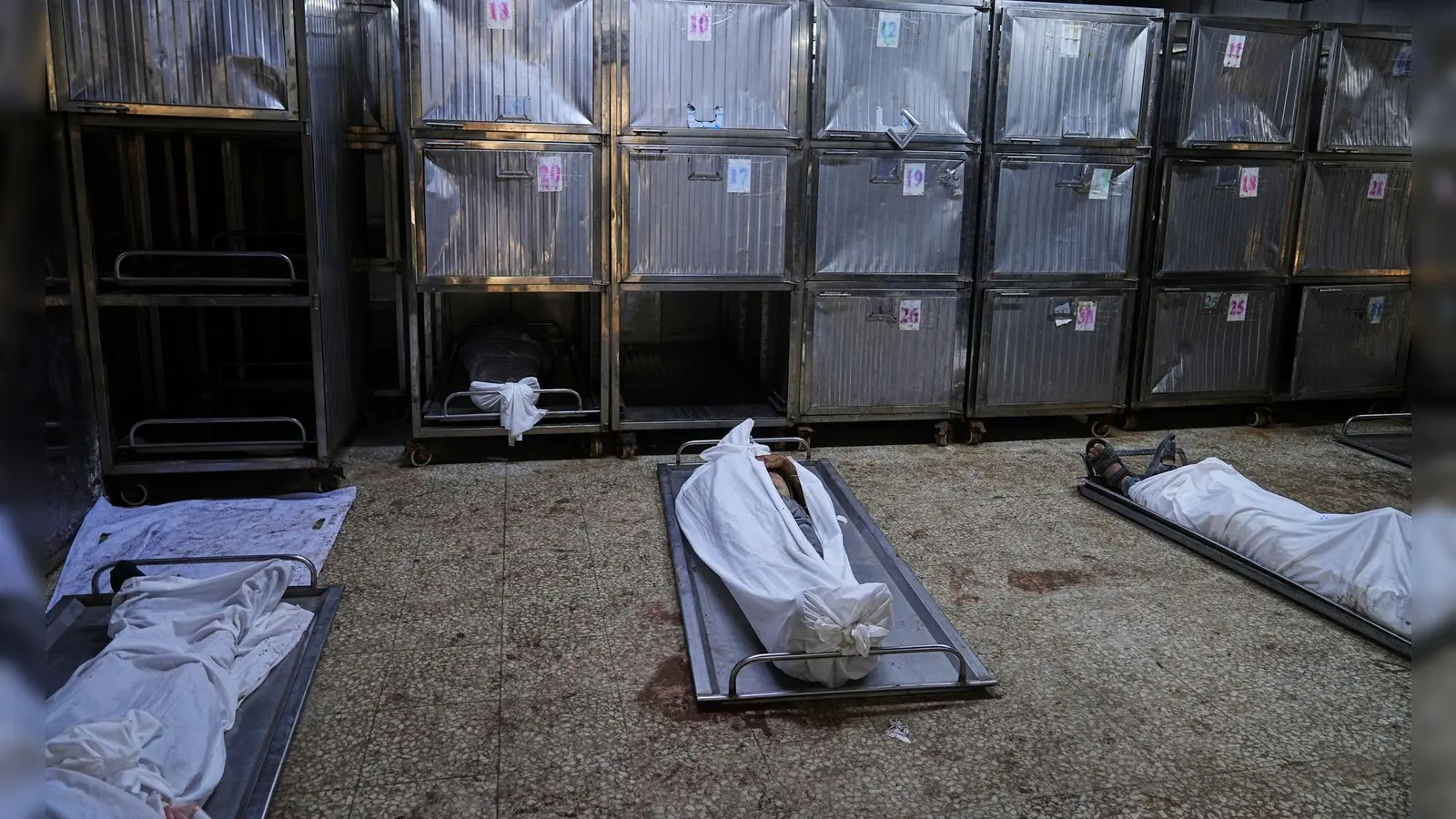 Aus dem Gazastreifen hat es erneut Berichte über Dutzende Tote gegeben. (Foto: Jehad Alshrafi/AP/dpa)