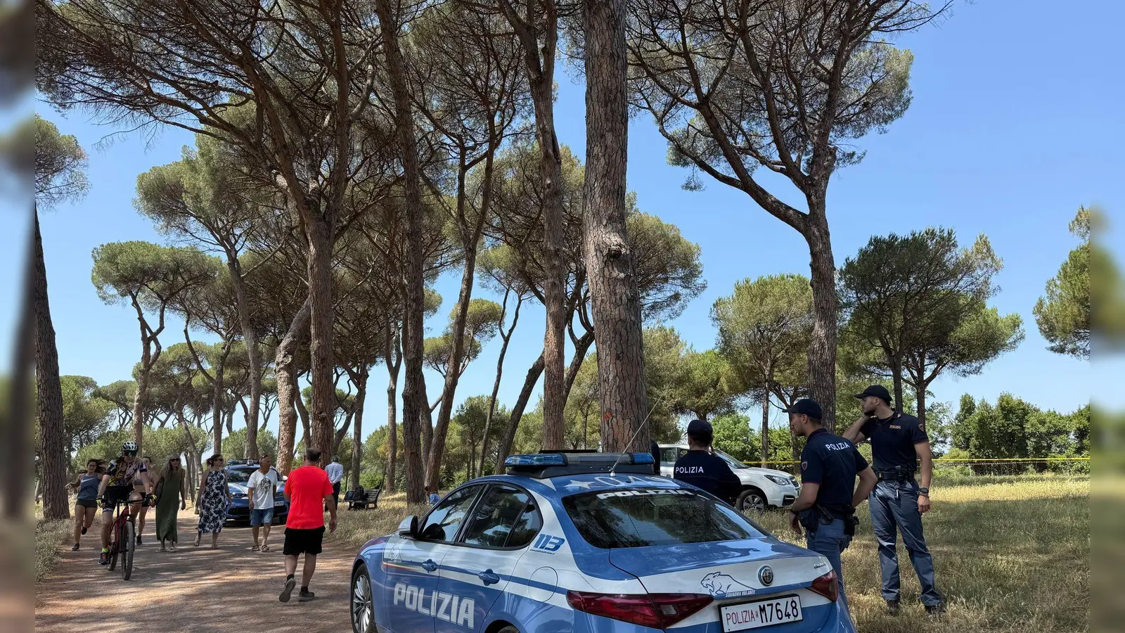 In dem beliebten Park wurden die Leichen einer Frau und eines Kleinkindes entdeckt. (Foto: Christoph Sator/dpa)