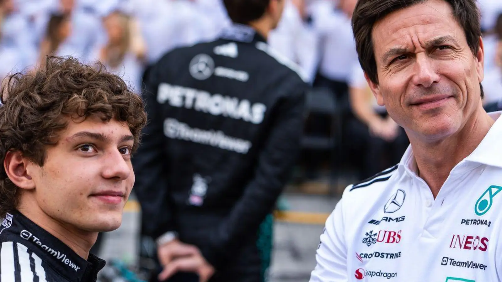 Der Rennfahrer (l) und sein Förderer. (Archivbild) (Foto: Luca Martini/SOPA Images via ZUMA Press Wire/dpa)