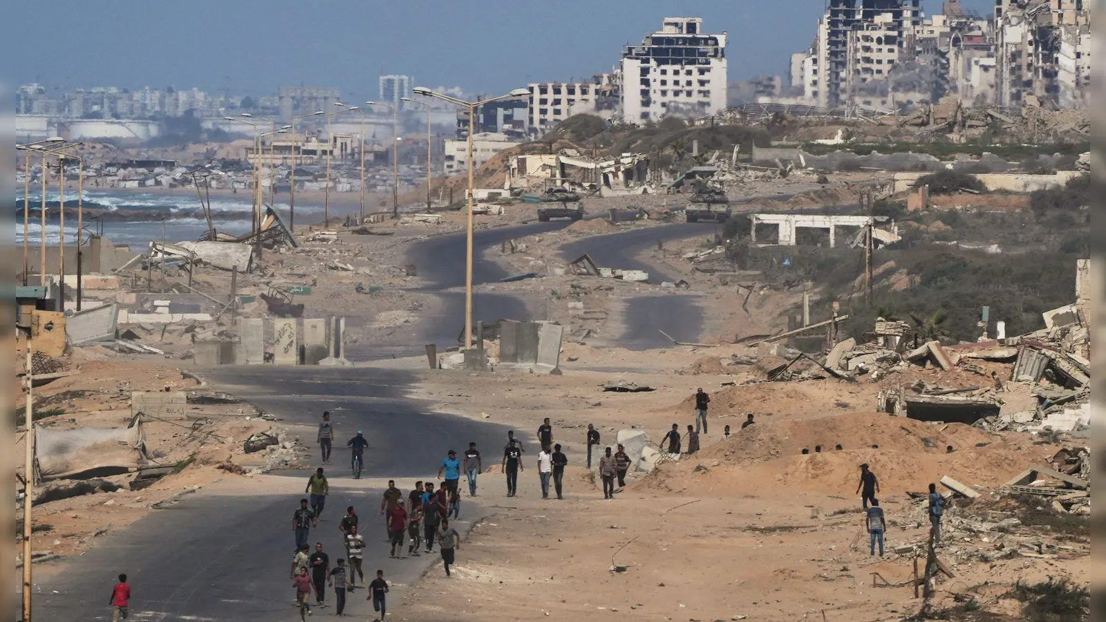 Im Gaza-Krieg sollen nun die Waffen schweigen. (Foto: Abdel Kareem Hana/AP/dpa)
