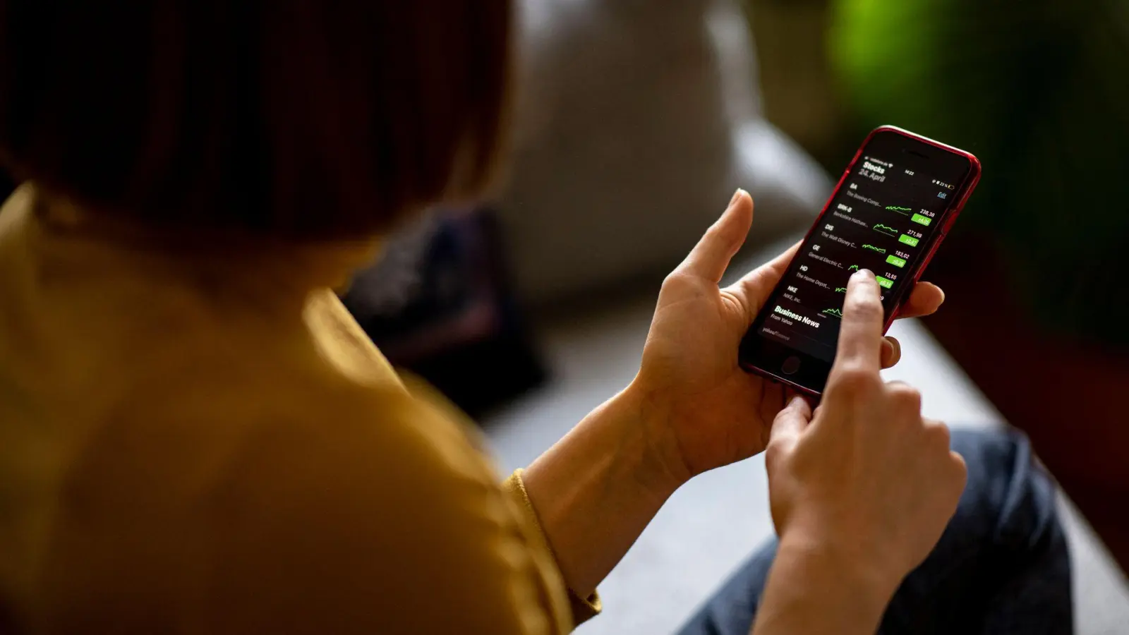 Die EU möchte, dass sich mehr Kleinanleger an den Finanzmärkten beteiligen. (Symbolbild)  (Foto: Fabian Sommer/dpa)