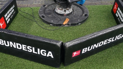 Die Deutsche Fußball Liga firmiert ab der kommenden Saison unter dem Namen Bundesliga. (Archivbild)  (Foto: Marcus Brandt/dpa)