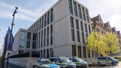 Für den Prozess gegen den 53-Jährigen hat das Nürnberger Landgericht sechs Verhandlungstage angesetzt. (Symbolbild) (Foto: Daniel Karmann/dpa)