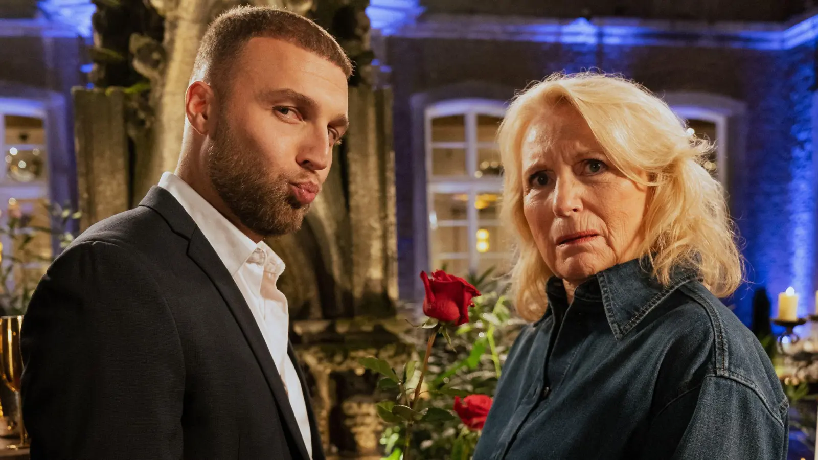 Realitystar Filip Pavlović und Satirikerin Maren Kroymann haben zusammen gedreht. (Foto: -/ ARD Degeto Film/Ben Knabe,/dpa)