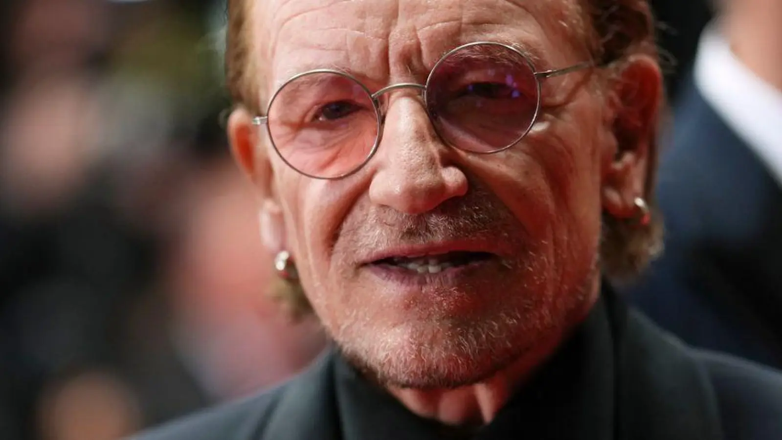 Bono engagiert sich seit Jahrzehnten politisch und humanitär. (Archivbild) (Foto: Lewis Joly/Invision/AP/dpa)