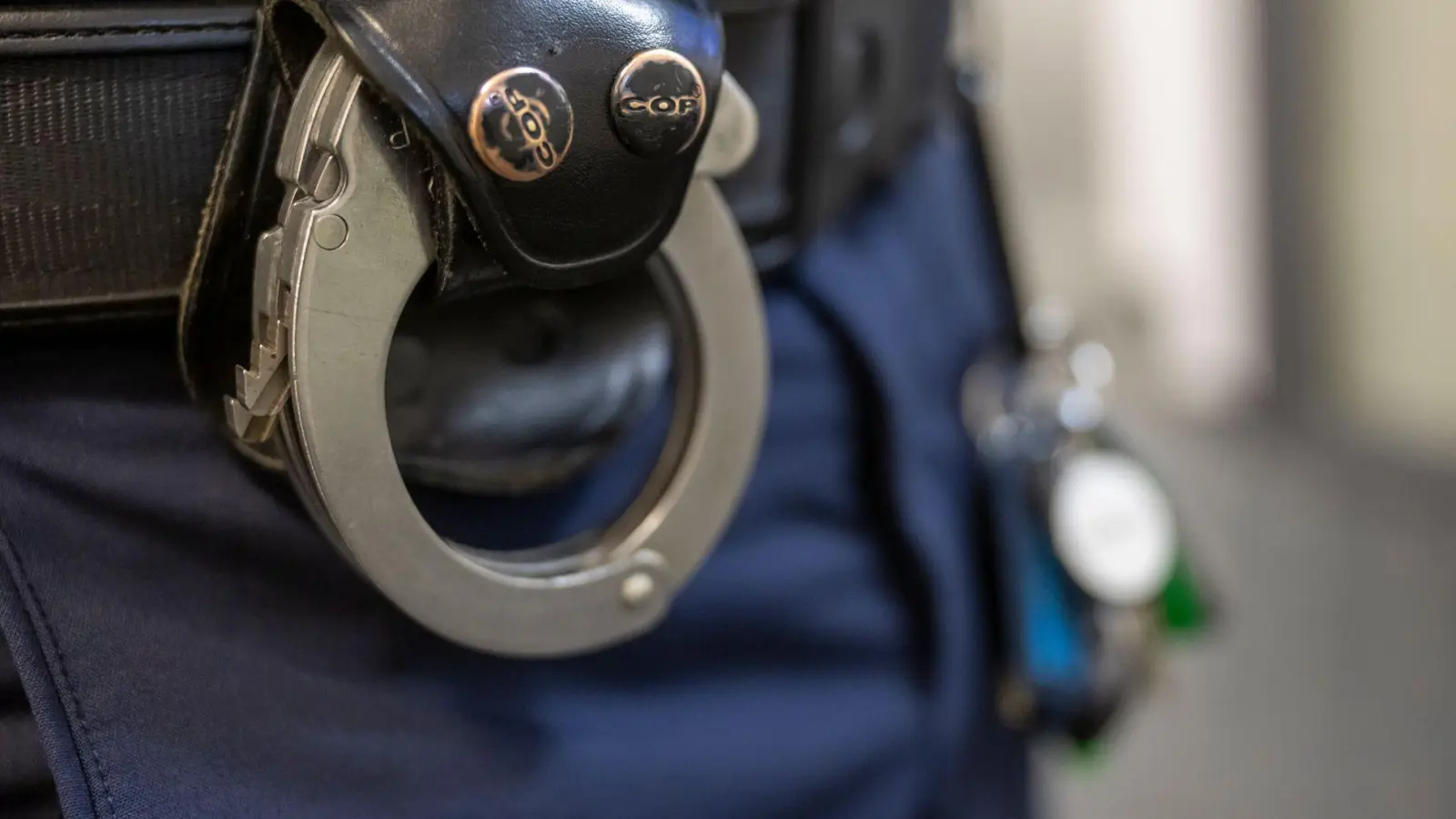 Die Ursache für seine Flucht war den Angaben zufolge ein Diebstahl. (Symbolbild) (Foto: Peter Kneffel/dpa)