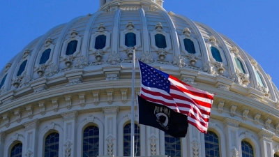 Das US-Repräsentantenhaus hat kurz vor einem drohenden Stillstand der Regierungsgeschäfte ein Haushaltspaket in Billiardenhöhe verabschiedet. (Foto: Jacquelyn Martin/AP/dpa)