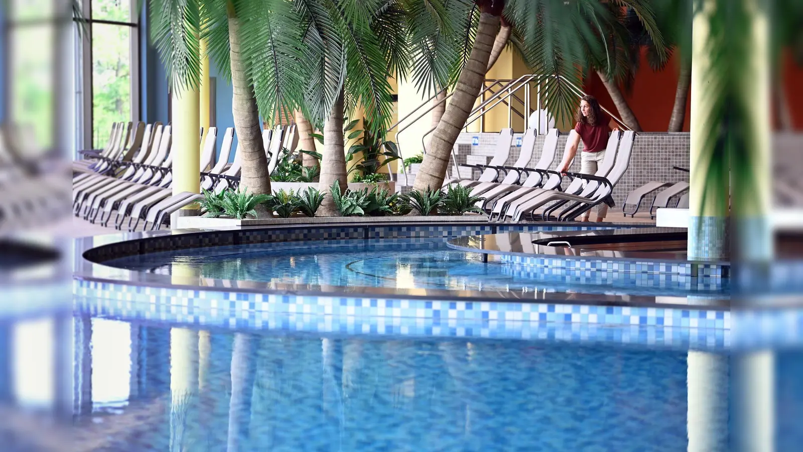 In der Havel-Therme in Werder hat es nach Angaben von Geschäftsführer Andreas Schauer Probleme mit gewaltbereiten Männergruppen gegeben. (Archivfoto) (Foto: Soeren Stache/dpa-Zentralbild/dpa)