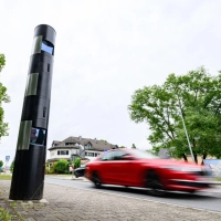 Geblitzt worden? Bescheid prüfen, bei Zweifel Einspruch innerhalb von zwei Wochen erheben, sonst wird’s schnell teurer. (Foto: Robert Michael/dpa/dpa-tmn)