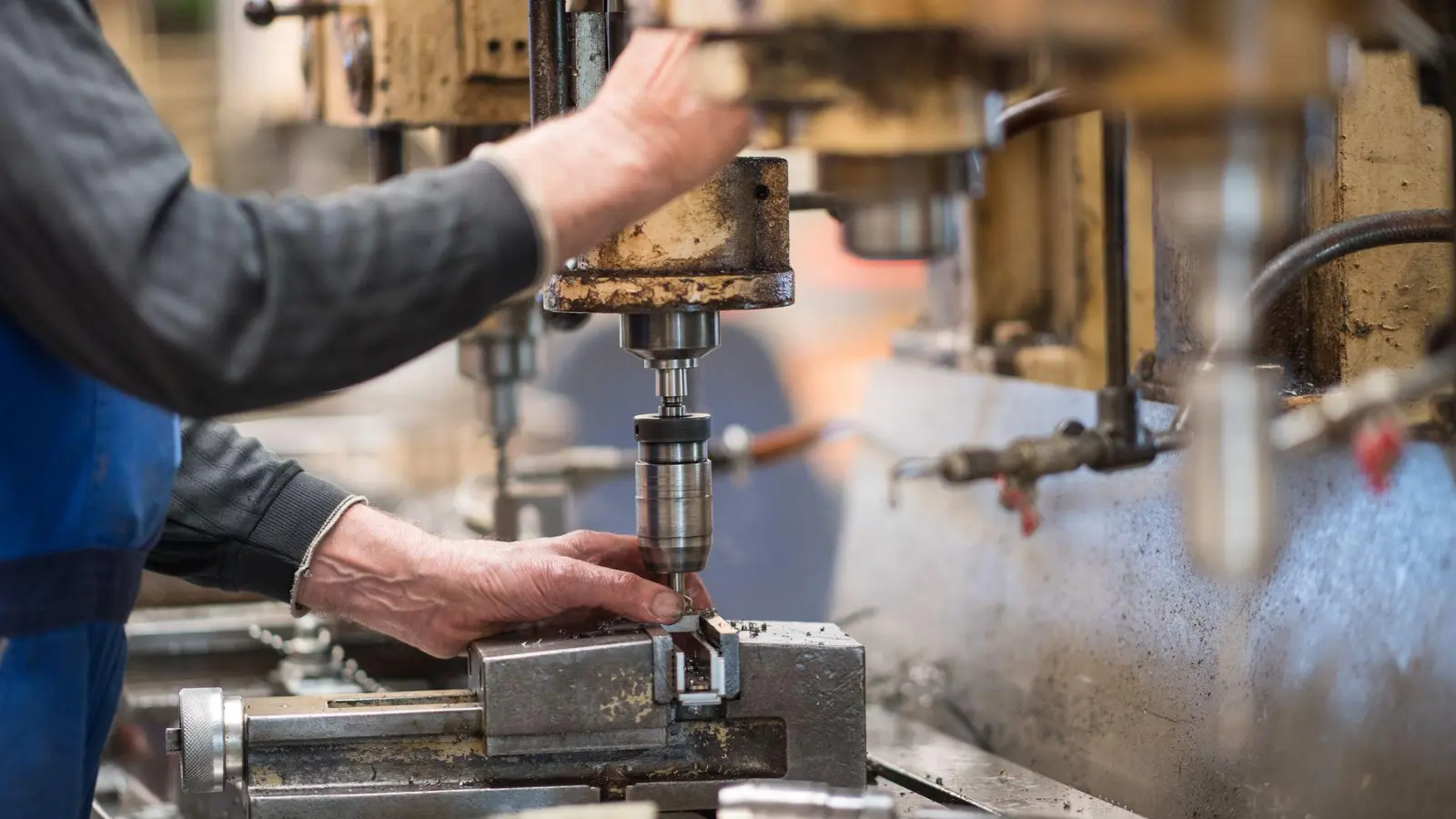 Erste Euphorie verpufft: Nur noch eine Minderheit der Mittelständler rechnet damit, dass es der Bundesregierung gelingen wird, die Wirtschaft in Deutschland in Schwung zu bringen. (Symbolbild) (Foto: Monika Skolimowska/dpa-Zentralbild/dpa)