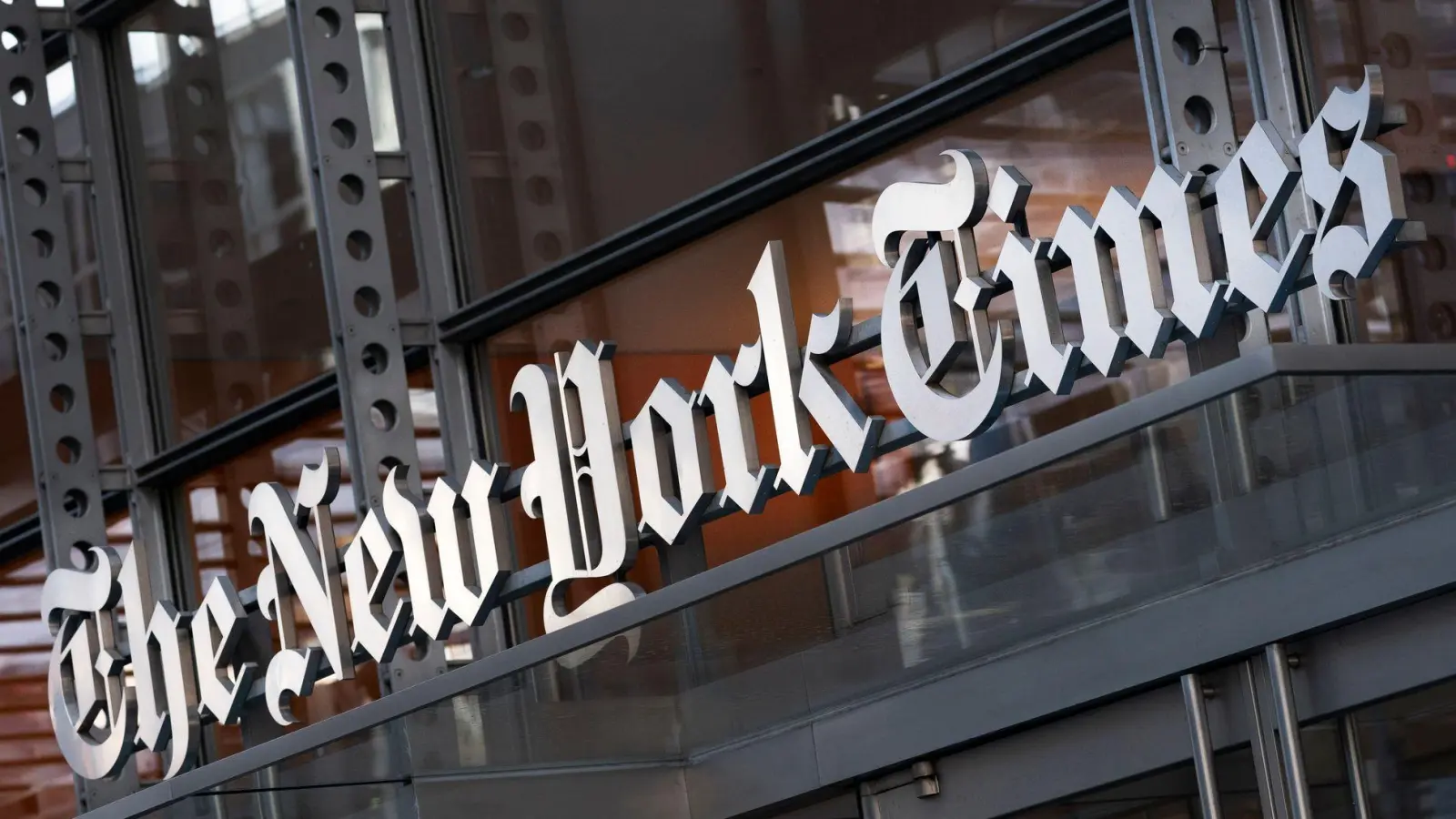 Die „New York Times“ hatte Erfolg mit ihrer Klage gegen das Pentagon. (Archivbild) (Foto: Mark Lennihan/AP/dpa)