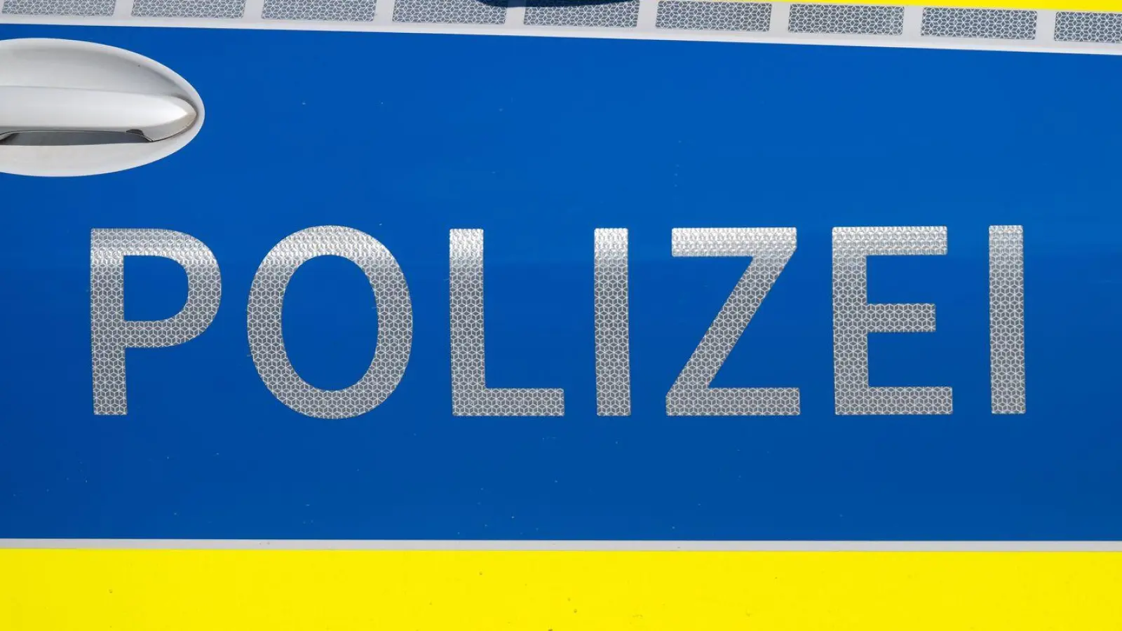 Die Polizei ermittelt, wer hinter dem Angriff steckt, und sucht nach Zeugen. (Symbolbild) (Foto: Sven Hoppe/dpa)