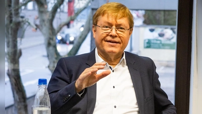 Für Klinikvorstand Dr. Gerhard Sontheimer hat die Umsetzungsphase bereits begonnen. (Foto: Evi Lemberger)