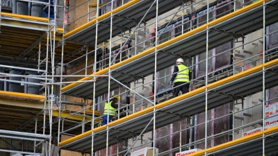 Staatliche Baumaßnahmen sollen beschleunigt werden. (Archivbild) (Foto: Malin Wunderlich/dpa)