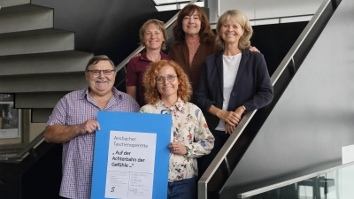 Stellten die 17. Ansbacher Taschenoperette vor (von links): Fritz Heubeck, Andrea Zink, Nadine Maurer, Veronika Eismont und Christiane Kraft. (Foto: Thomas Wirth)