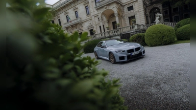 Exklusiver Überflieger: Ab September geht der 115.000 Euro teure M2 CS an den Start. (Foto: Frederick Unflath/BMW AG/dpa-tmn)