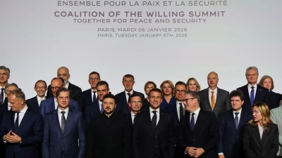 Kanzler Merz stellt eine militärische Beteiligung Deutschlands an der Absicherung eines Waffenstillstands in Aussicht. (Foto: Ludovic Marin/Pool AFP/AP/dpa)