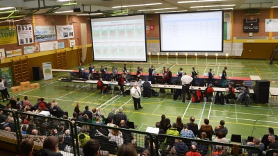 Trefferanzeigen sorgen beim Masters-Cup dafür, dass die Zuschauer immer im Bilde sind. (Foto: Peter Tippl)