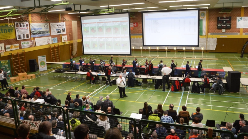 Trefferanzeigen sorgen beim Masters-Cup dafür, dass die Zuschauer immer im Bilde sind. (Foto: Peter Tippl)