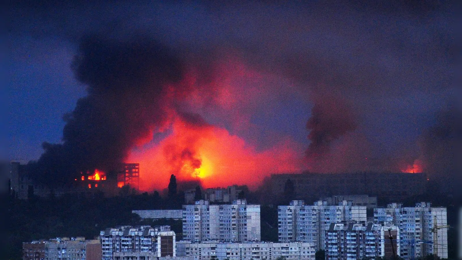 Die ostukrainische Großstadt Charkiw ist immer wieder Ziel russischer Luftangriffe. (Foto: Anatolii Lysianskyi/AP/dpa)