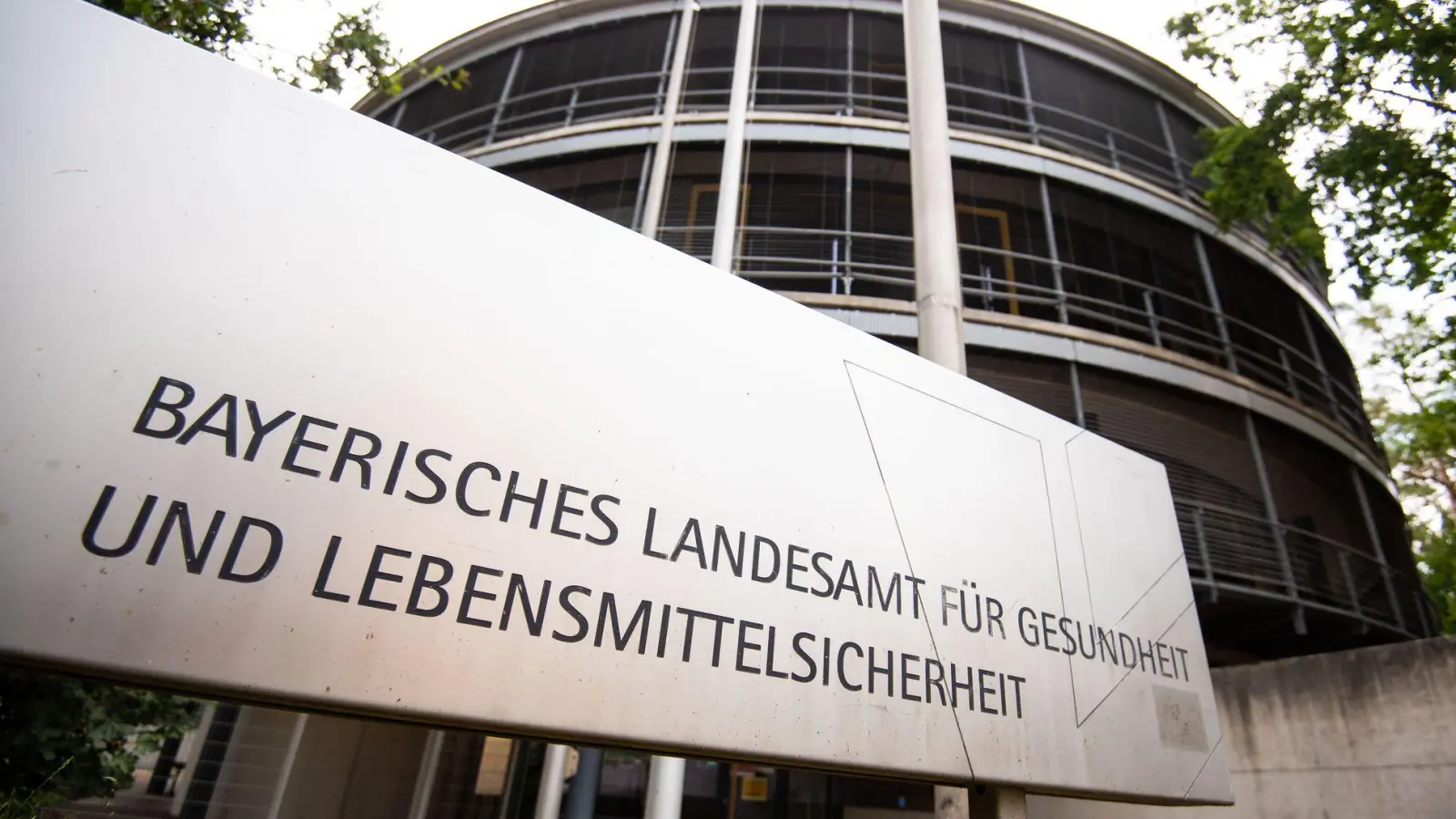 Ein zweiter Mann ist am Borna-Virus gestorben - das Landesamt für Gesundheit ermittelt zu Übertragungswegen. (Archivbild) (Foto: Nicolas Armer/dpa)