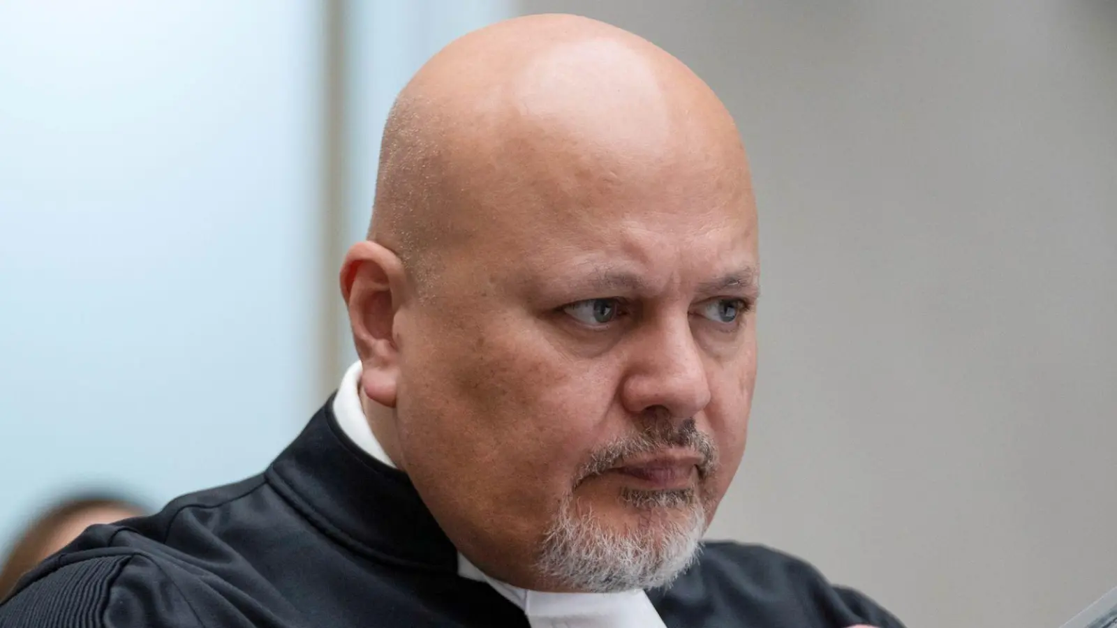 Microsoft war wegen der Blockade des E-Mail-Kontos des Chefanklägers des Internationalen Strafgerichtshofs, Karim Khan, zunehmend in die Schusslinie geraten.  (Foto: Peter Dejong/AP/dpa)