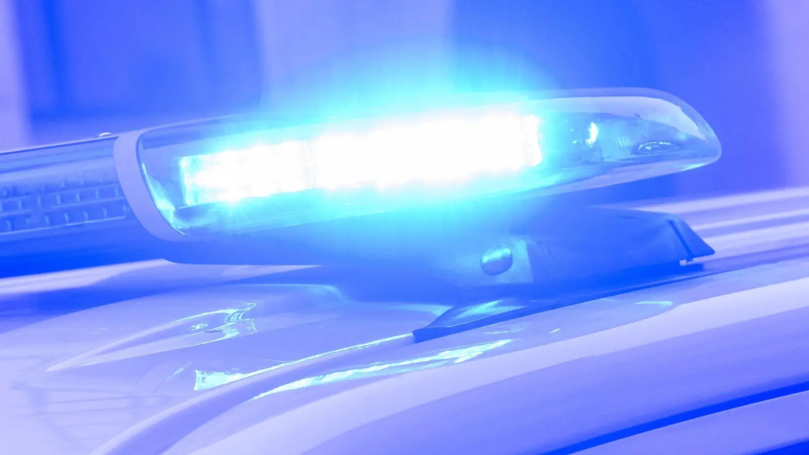 Nach dem Angriff auf eine 13-Jährige sucht die Polizei nach zwei Mädchen im gleichen Alter. (Symbolbild) (Foto: Julian Stratenschulte/dpa)