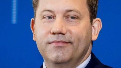 Klingbeil sieht keine Chance für zusätzliche Wünsche seiner Kabinettskollegen.  (Foto: Christoph Soeder/dpa)