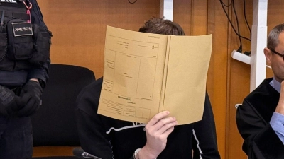 Der 18-Jährige muss nun für einige Jahre in Haft. Das Urteil ist aber noch nicht rechtskräftig. (Archivbild) (Foto: Nico Pointner/dpa)