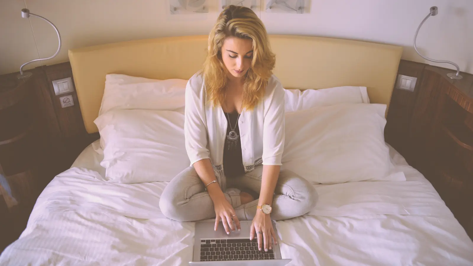 Es ist nicht verwunderlich, dass es vielen schwerfällt zu wissen, wo es für sie nach der Schule hingehen soll. Das ist aber kein Grund zur Panik – es gibt zahlreiche Möglichkeiten, Licht ins Dunkel zu bringen.  (Foto: Pixabay)