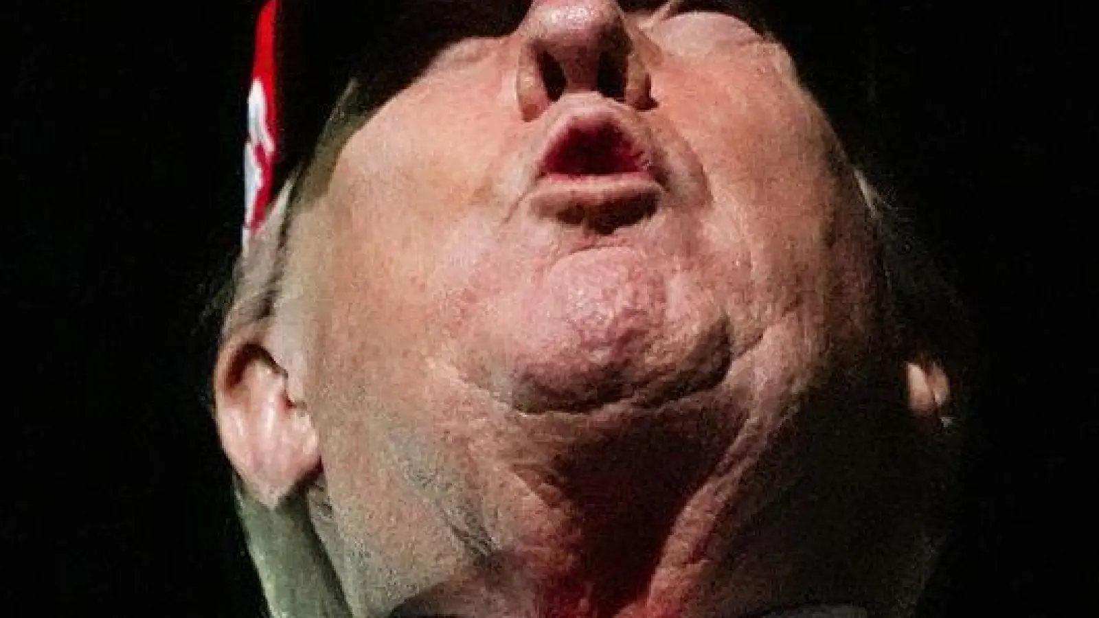 US-Präsident Donald Trump reagiert auf die Blockade der Straße von Hormus durch den Iran nun mit einer eigenen Sperrung. (Foto: Julia Demaree Nikhinson/AP/dpa)