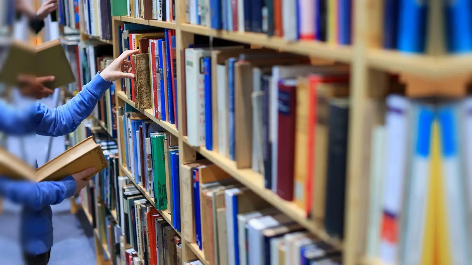 Was ist der aktuell beste deutschsprachige Roman? (Symbolbild) (Foto: Jan Woitas/dpa)