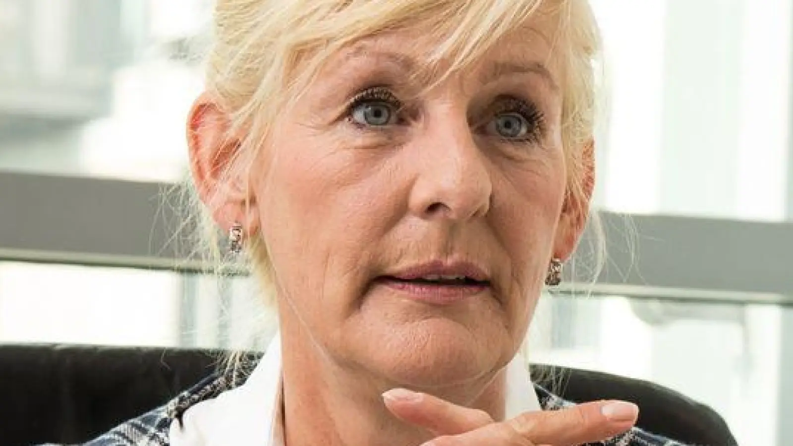 Abmahnung erhalten: Jetzt ist es wichtig, aktiv zu werden und das Gespräch mit der Führungskraft zu suchen, um mögliche Missverständnisse auszuräumen. (Foto: Christin Klose/dpa-tmn)