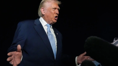 Trump stellt sich jetzt hinter eine Abstimmung zu den Epstein-Akten. (Foto: Manuel Balce Ceneta/AP/dpa)