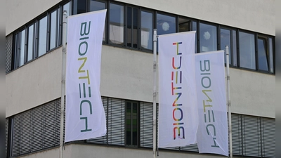 Das Bundeskartellamt hat dem Pharmaunternehmen Biontech die Übernahme von Curevac erlaubt. (Archivbild) (Foto: Arne Dedert/dpa)