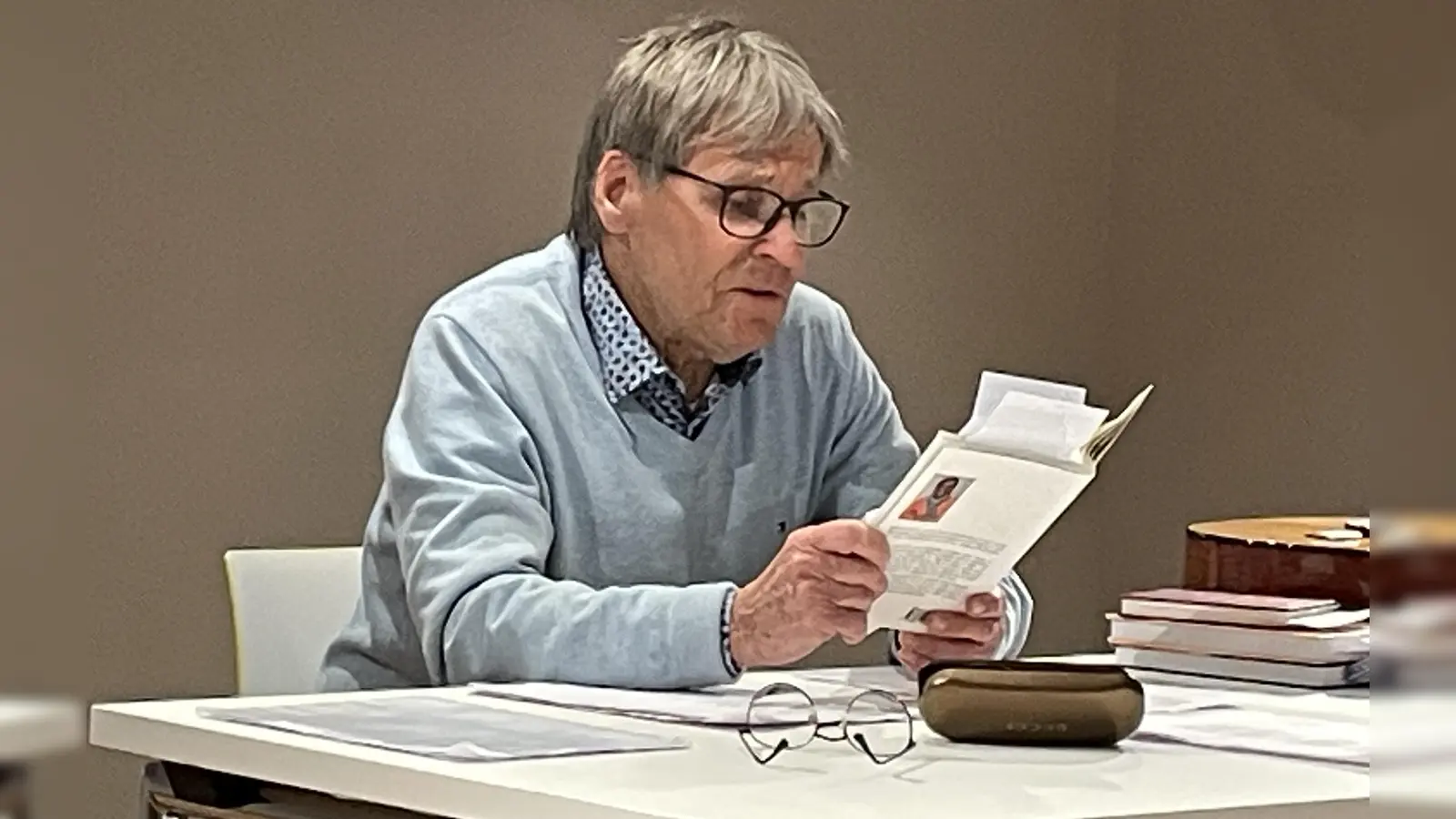 Las in Leutershausen: Ulrich Rach. (Foto: Hans Betscher)