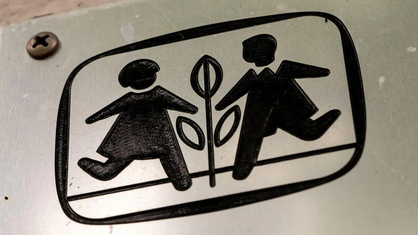 Missbrauchsvorwürfe waren jahrelang intern bekannt, wurden jedoch unter Verschluss gehalten. (Archivbild) (Foto: Peter Kneffel/dpa)