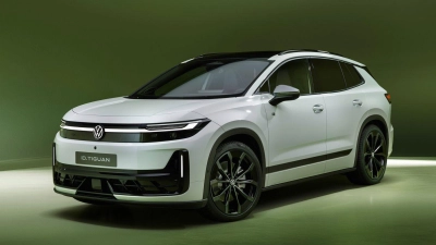 Volkswagen erneuert den ID.4 gründlich und gibt ihm einen vertrauten Namen: Anfang 2027 soll der elektrische Geländewagen als ID.Tiguan starten. (Foto: Volkswagen AG/dpa-tmn)