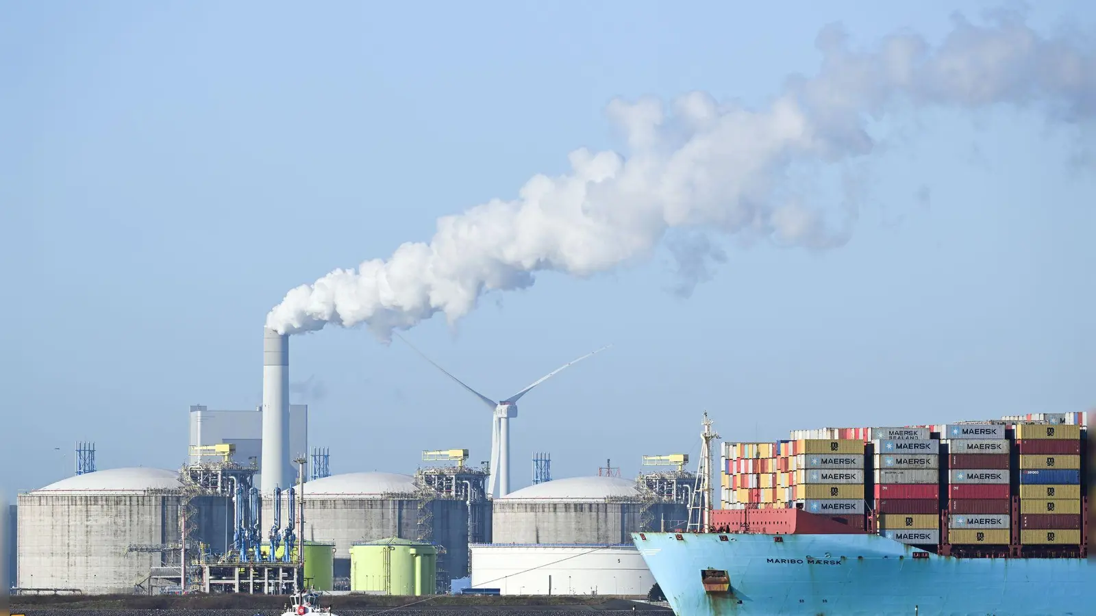 Der Import von Flüssigerdgas aus Russland soll schneller als geplant komplett gestoppt werden. (Archivbild) (Foto: Federico Gambarini/dpa)