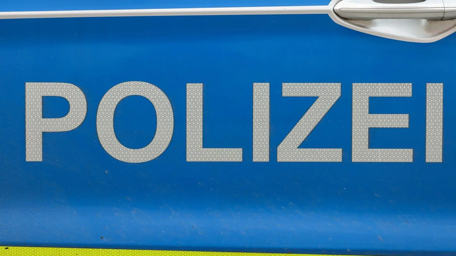 Die Polizei warnt in diesem Zusammenhang vor Haustürgeschäften. (Symbolbild) (Foto: Jan Woitas/dpa)