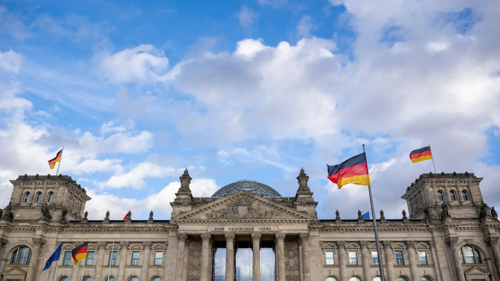 Eine Sondersitzung mit neuem Anlauf zur Richterwahl wird es vorerst nicht geben. (Foto: Monika Skolimowska/dpa)