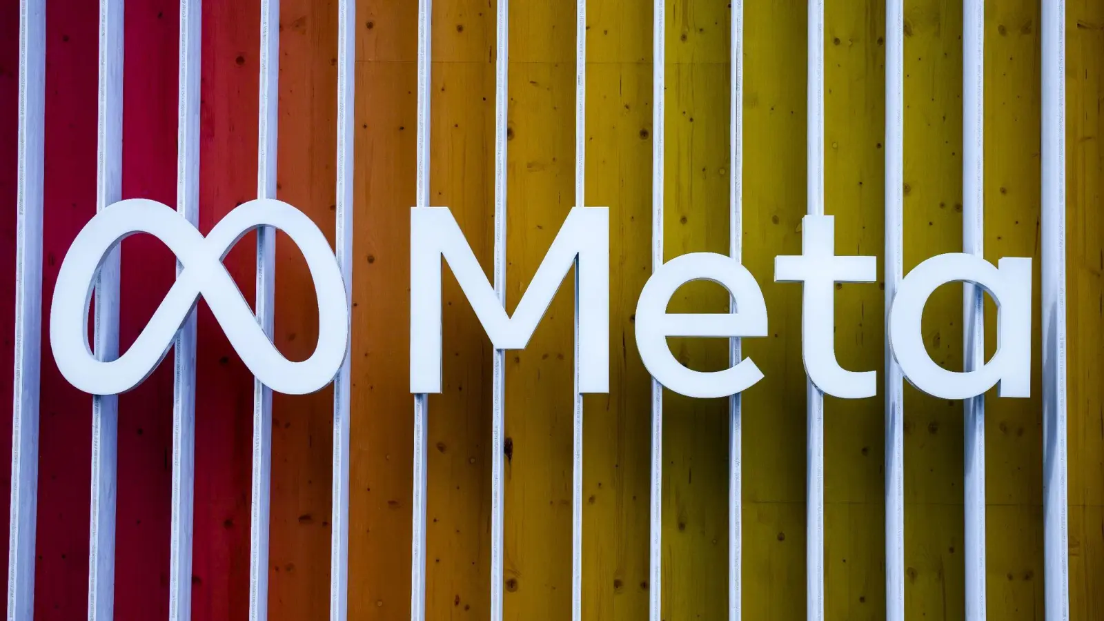 Meta gibt Nutzern fortan einen besseren Überblick über die Verknüpfung ihrer Daten bei verschiedenen Diensten. (Foto: Gian Ehrenzeller/KEYSTONE/dpa)