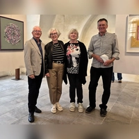 Sie zeigen im Fleischhaus aktuell vier Arten von Kunst (von links): Reinhard Schuster, Irmtraut Schmidt-Hartung, Sabine Schricker-Müller und Michael Borgelt. (Foto: Margit Schwandt)
