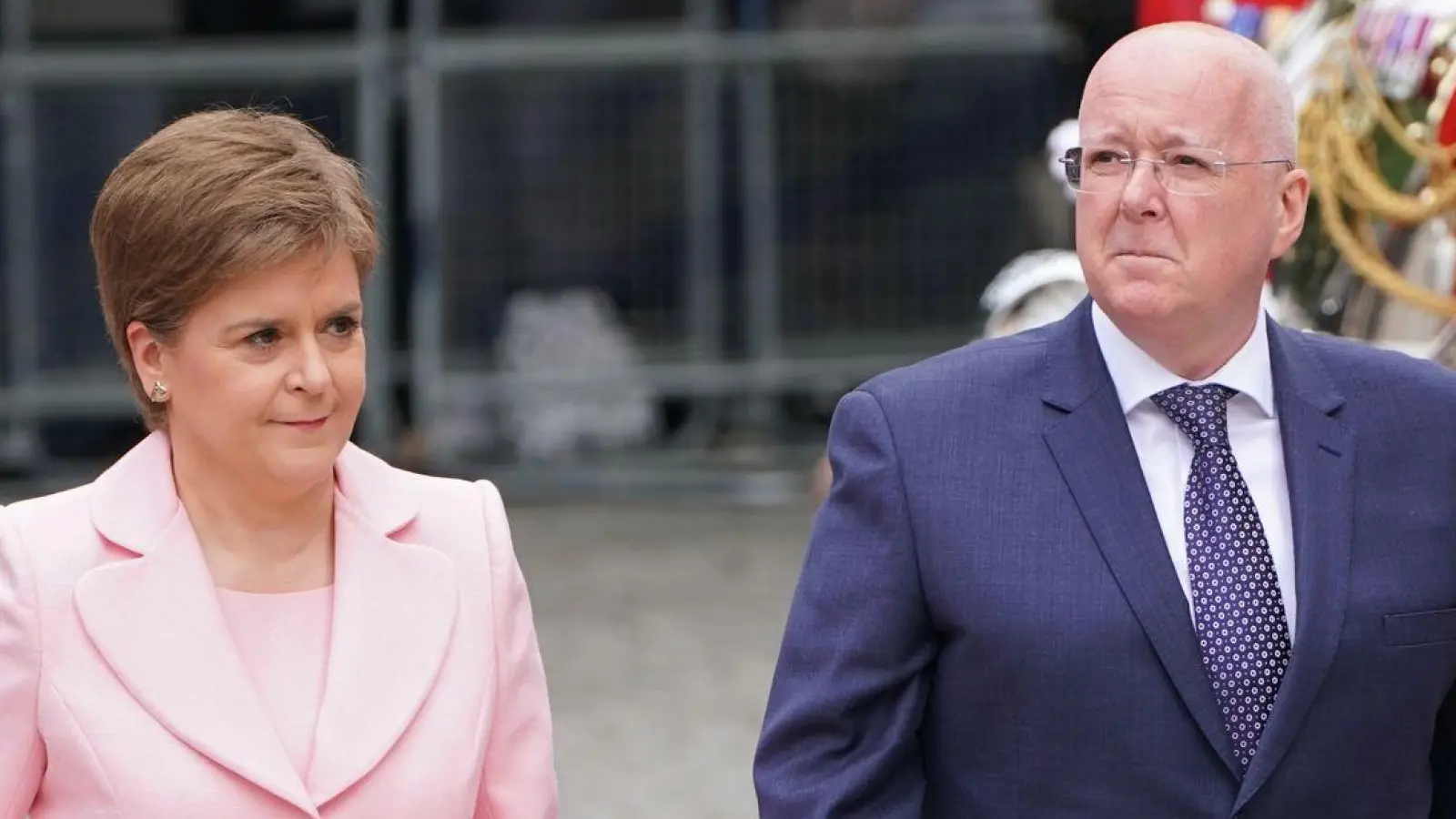 Die ehemalige schottische Premierministerin Nicola Sturgeon (l.) und ihr Ehemann Peter Murrell. (Foto: Kirsty O'connor/PA/dpa)