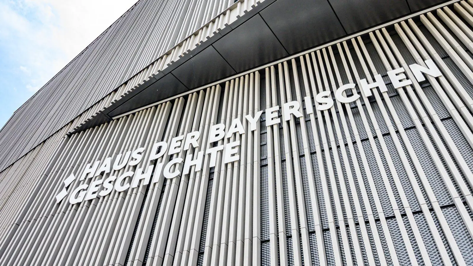 Das Museum der bayerischen Geschichte in Regensburg zeigt ab diesem Sommer Hitlers Aufstieg an die Macht. (Archivbild) (Foto: Armin Weigel/dpa)